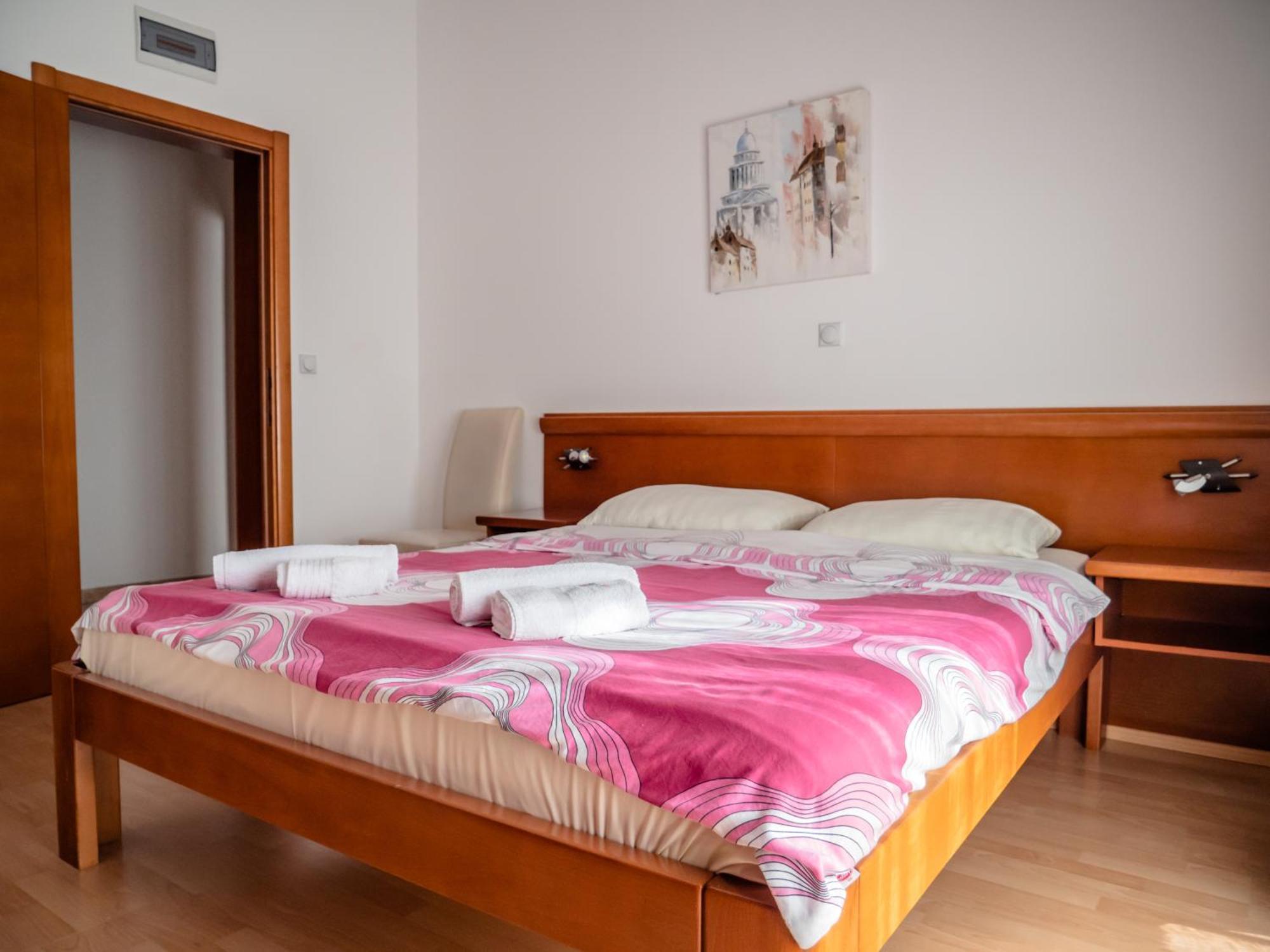 Apartments Bonita Ulcinj Ngoại thất bức ảnh